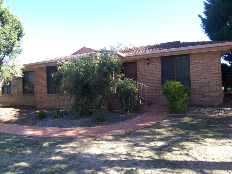25 Landale Drive, Strathdale VIC 3550