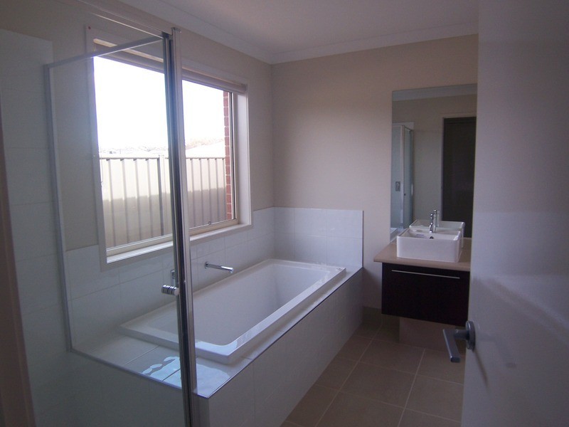 4 Pamela Avenue, Jackass Flat VIC 3556