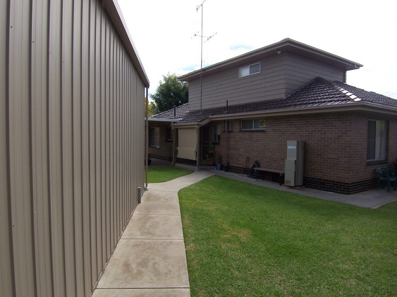 18 Raymond Avenue, Flora Hill VIC 3550