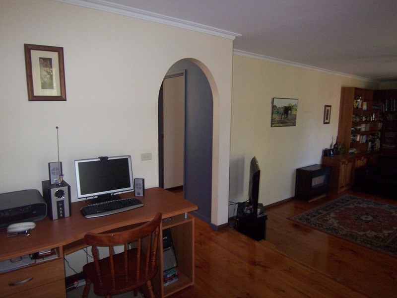 32 Lawson  Street, Spring Gully VIC 3550