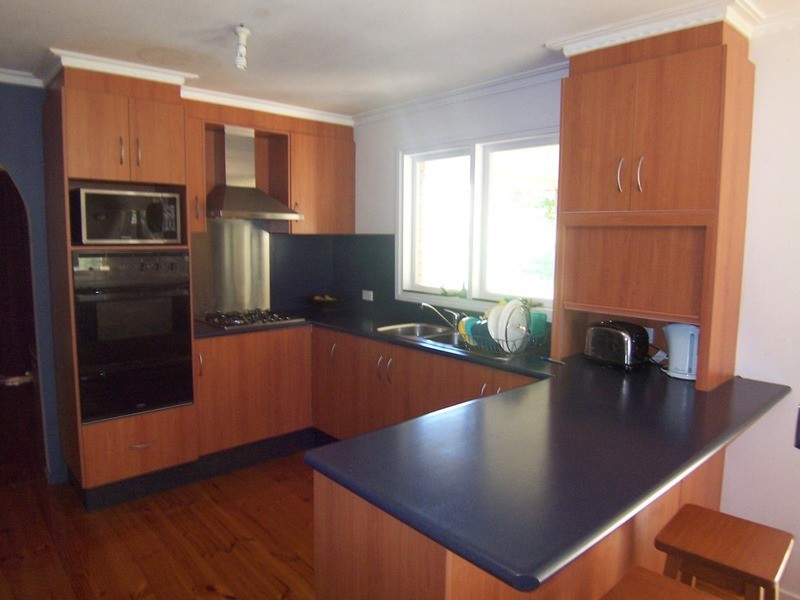 32 Lawson  Street, Spring Gully VIC 3550