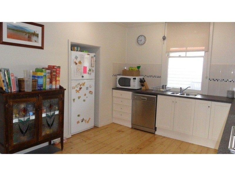 13a Somerville Street, Flora Hill VIC 3550