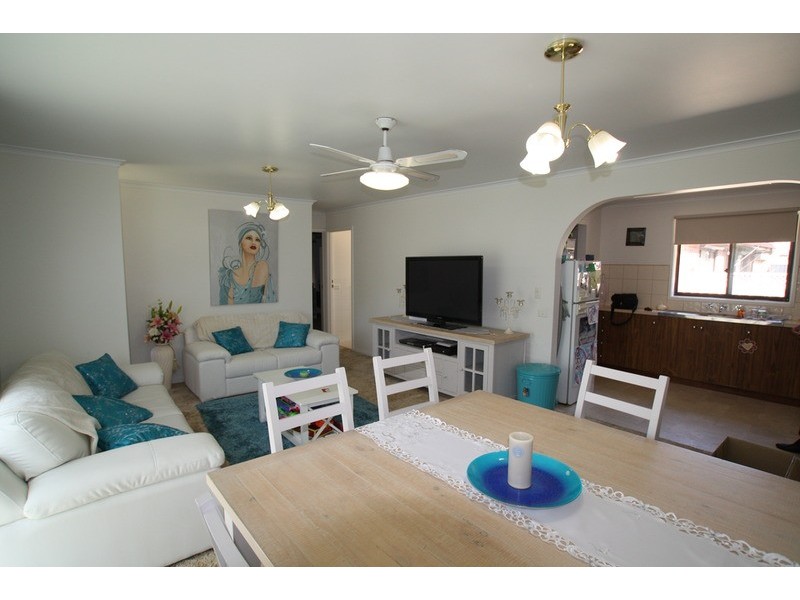 1/2 Beverley Street, Kangaroo Flat VIC 3555