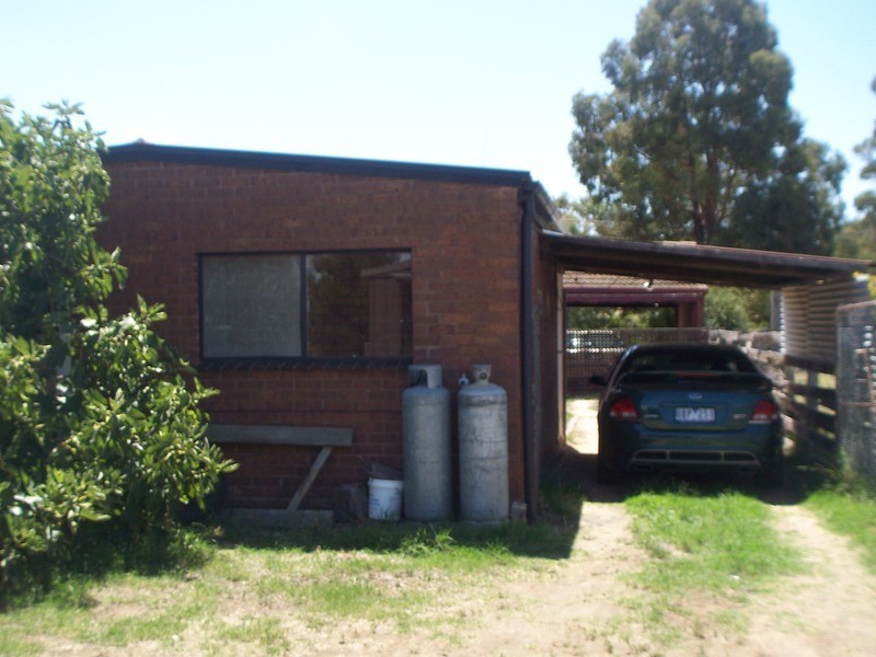 32 Pine Grove, Goornong VIC 3557
