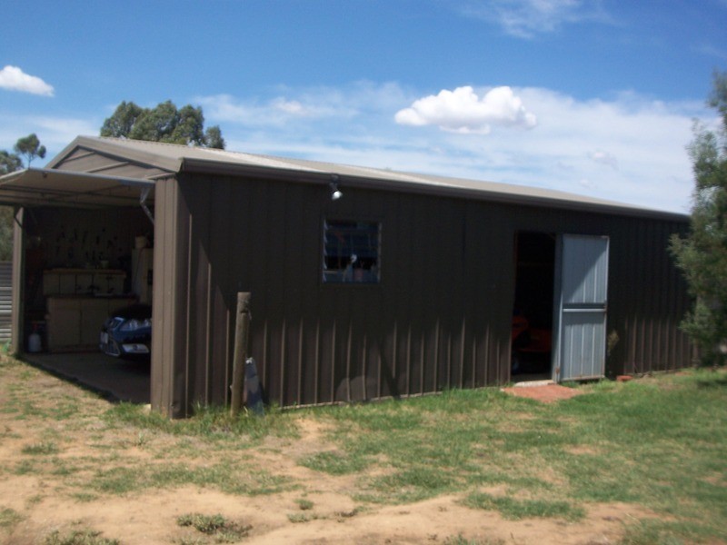 32 Pine Grove, Goornong VIC 3557