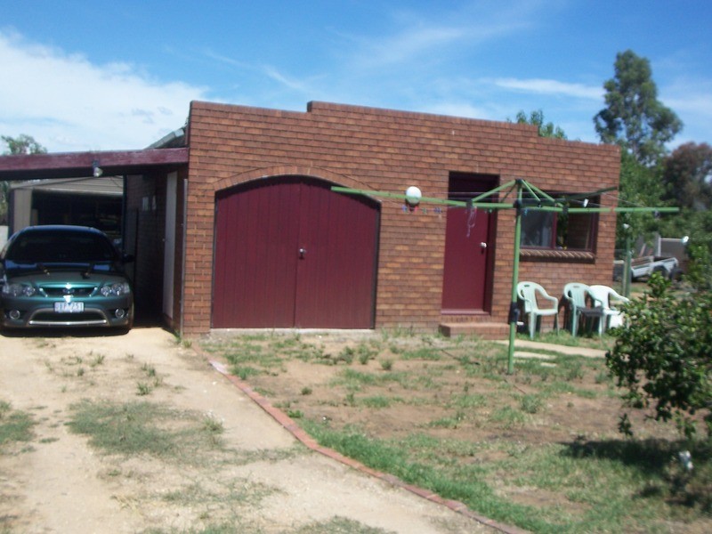 32 Pine Grove, Goornong VIC 3557