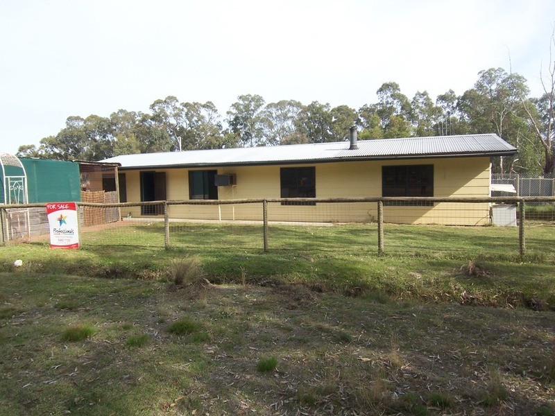 33 Clifton  Road, Wellsford VIC 3551