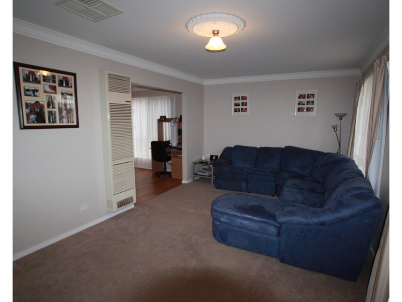 3 Proud Terrace, Flora Hill VIC 3550
