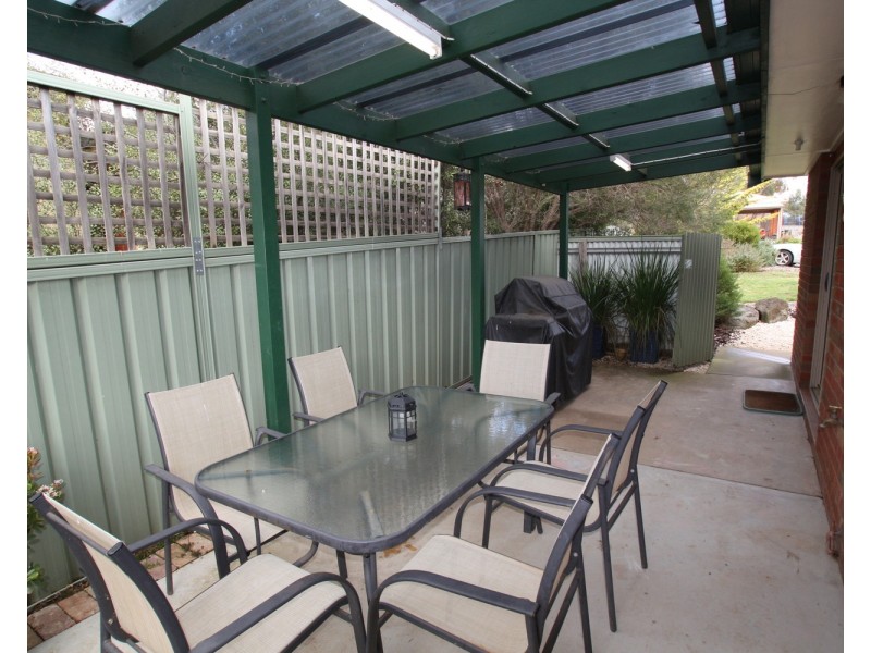 3 Proud Terrace, Flora Hill VIC 3550