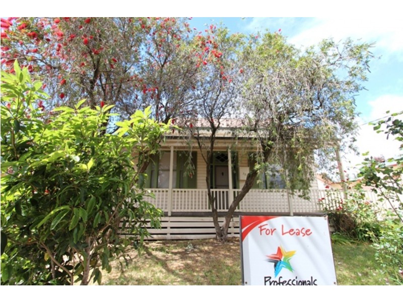 17 Graham Street, Quarry Hill VIC 3550