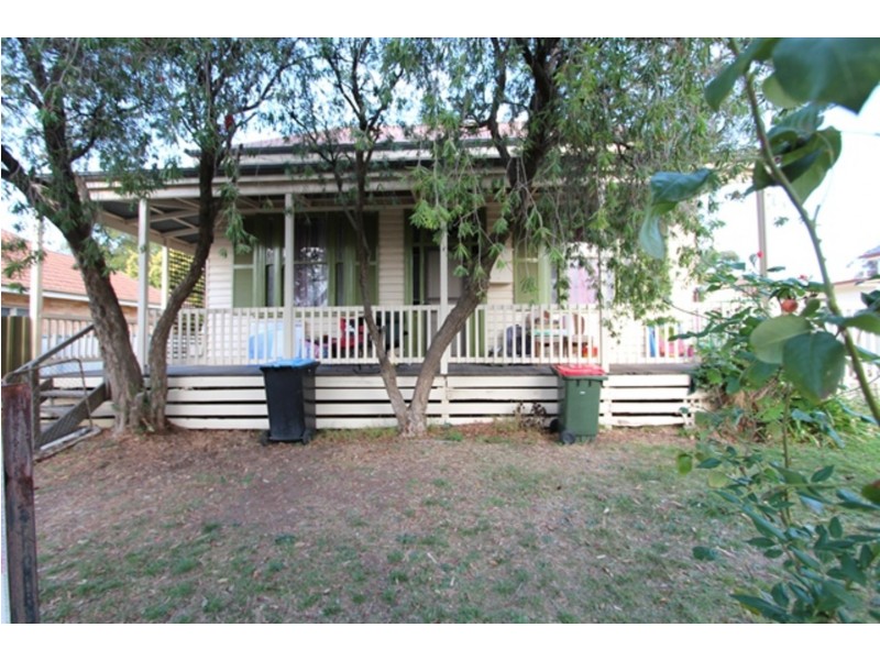 17 Graham Street, Quarry Hill VIC 3550