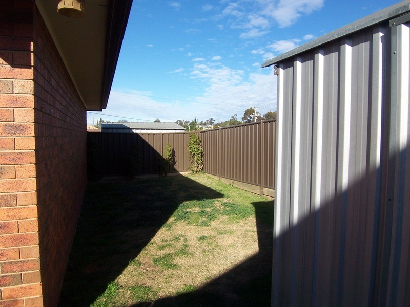 2/24 Turner Street, California Gully VIC 3556