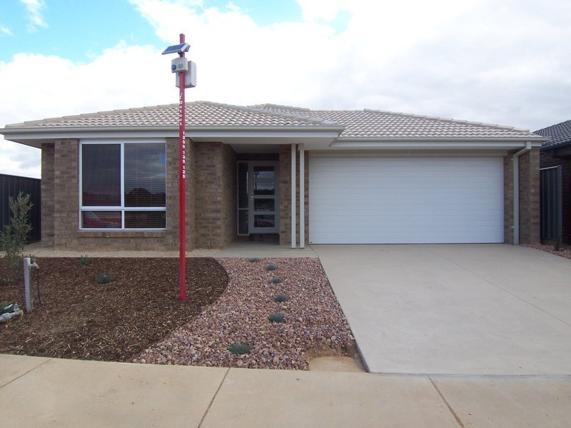 2 Creekside Close, Jackass Flat VIC 3556