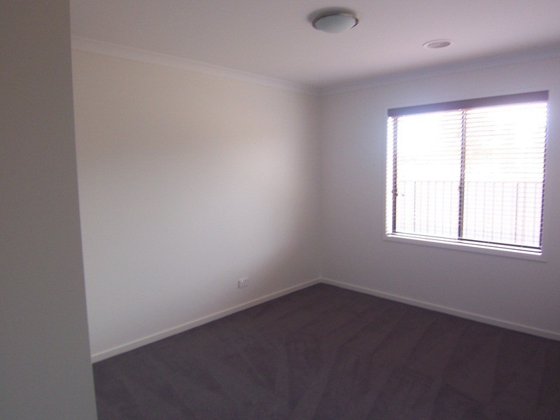 8 Pamela  Avenue, Jackass Flat VIC 3556