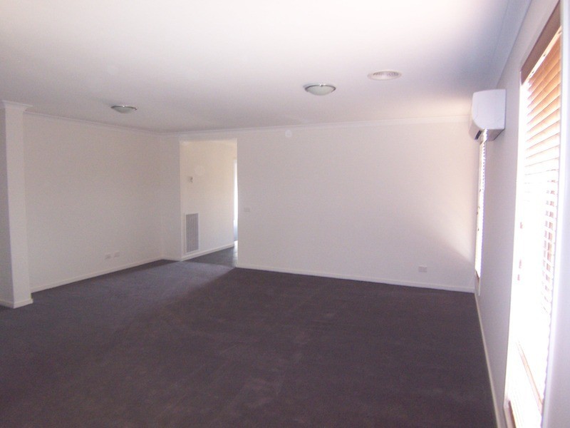 8 Pamela  Avenue, Jackass Flat VIC 3556