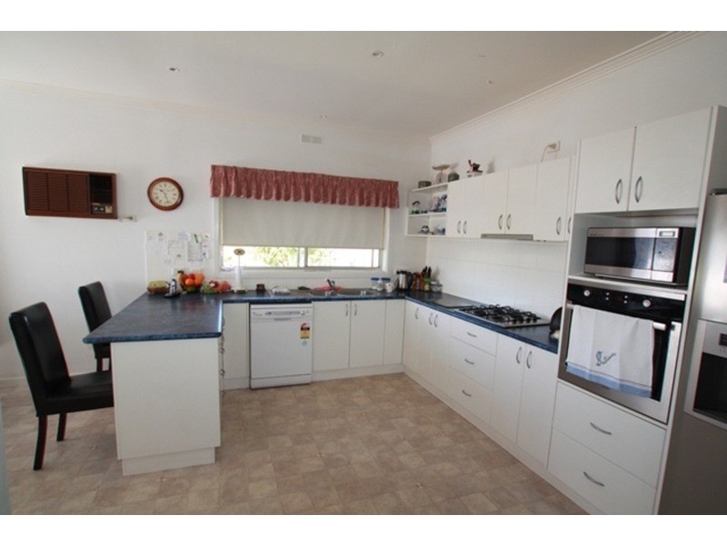 321 Midland Highway, Epsom VIC 3551