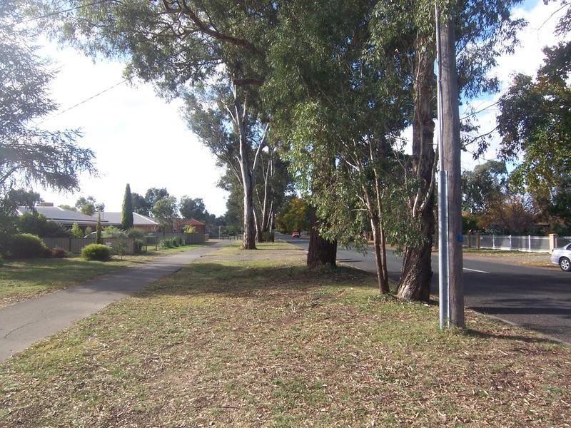 48 Crusoe Road, Kangaroo Flat VIC 3555