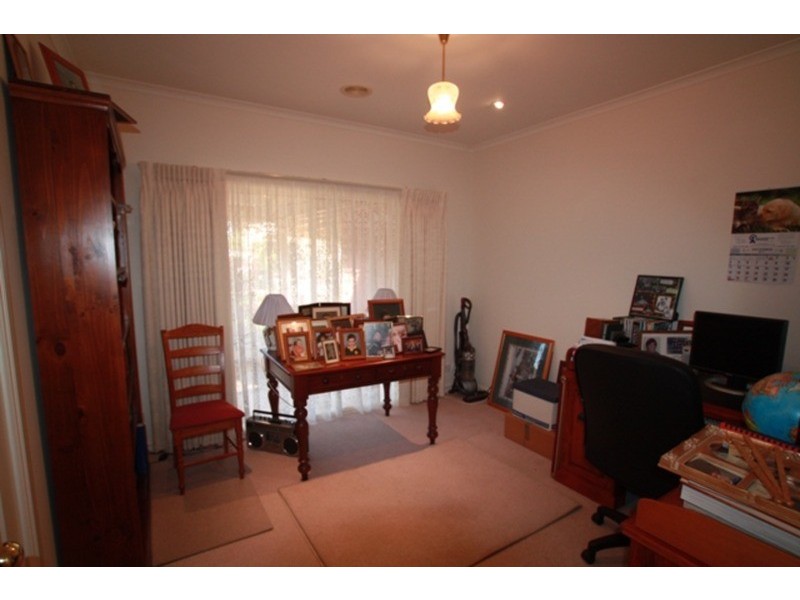 2 Sunrise  Drive, Strathdale VIC 3550