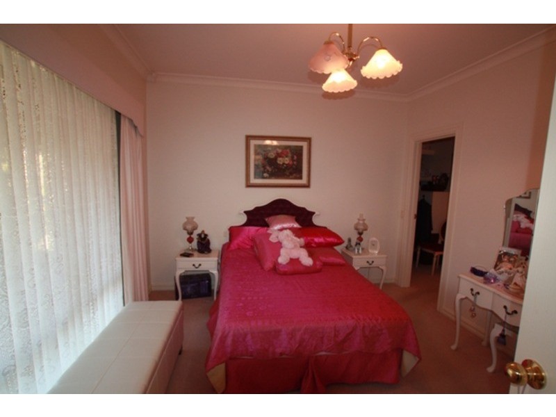 2 Sunrise  Drive, Strathdale VIC 3550