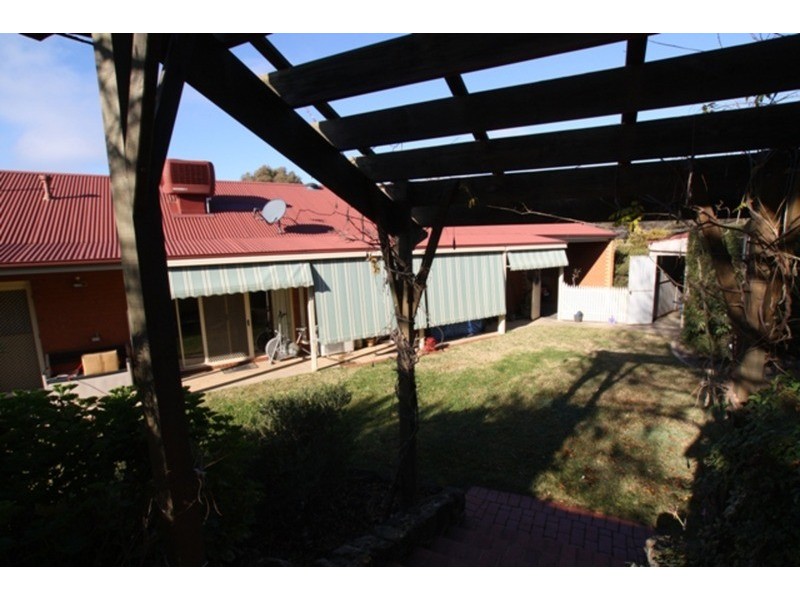 2 Sunrise  Drive, Strathdale VIC 3550