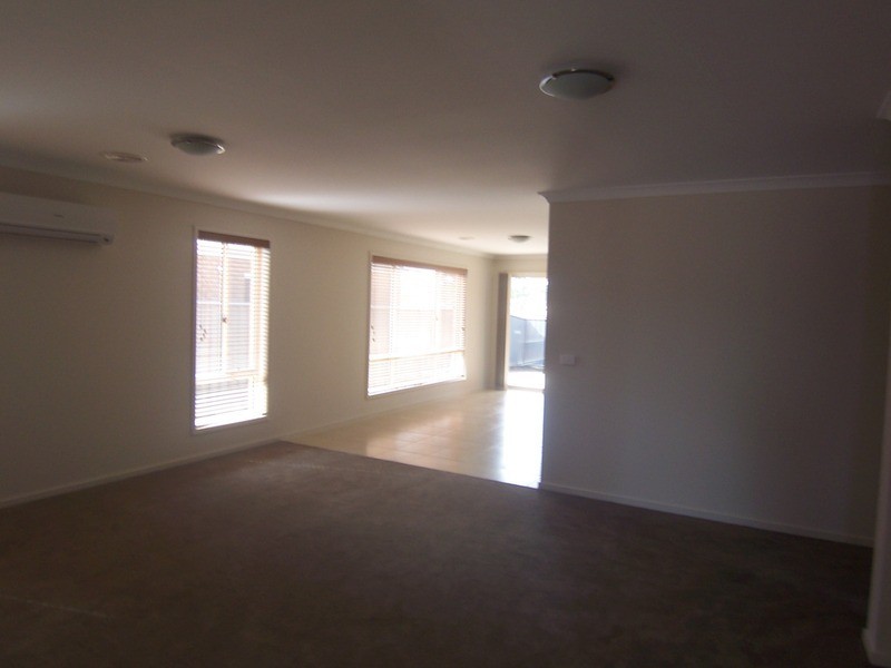 4 Pamela Avenue, Jackass Flat VIC 3556