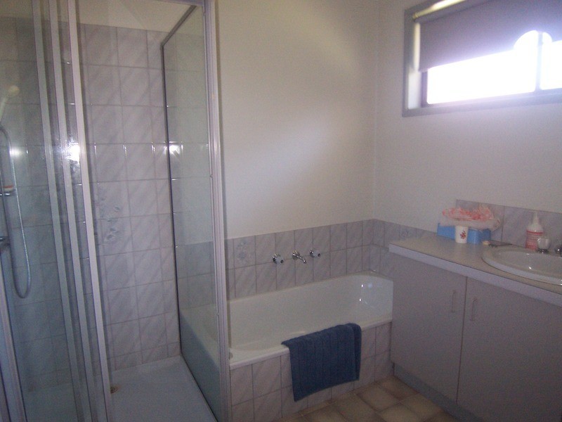 25 Landale Drive, Strathdale VIC 3550