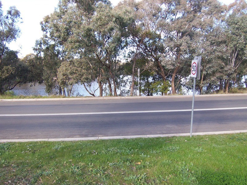 1 Lakewood Drive, Kennington VIC 3550