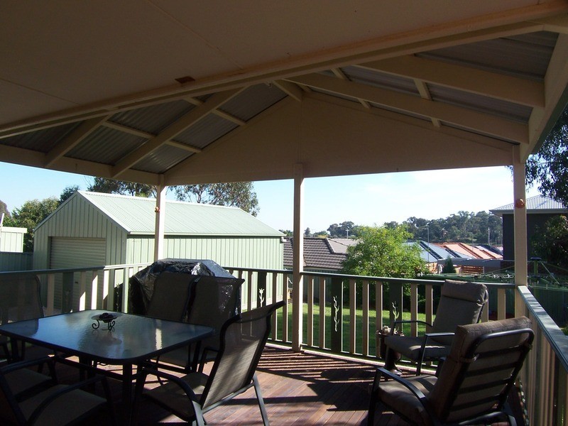 4 Davey Close, Flora Hill VIC 3550