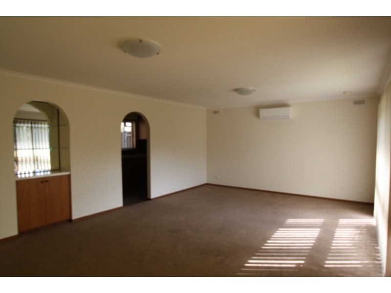 1/7 Carola Court, Kennington VIC 3550