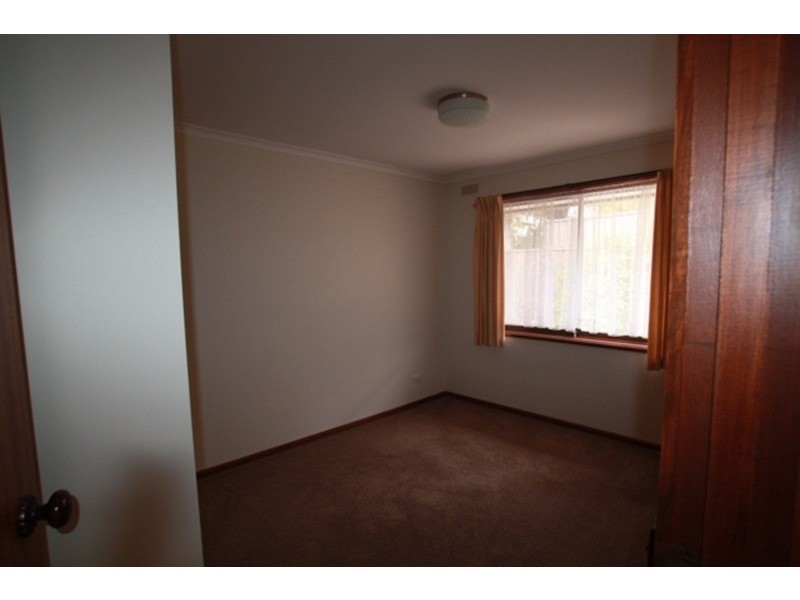 1/7 Carola Court, Kennington VIC 3550