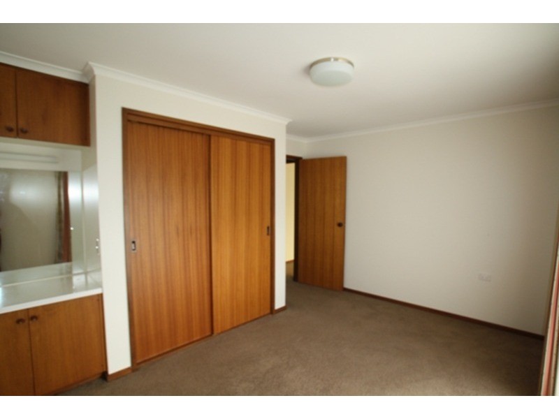 1/7 Carola Court, Kennington VIC 3550