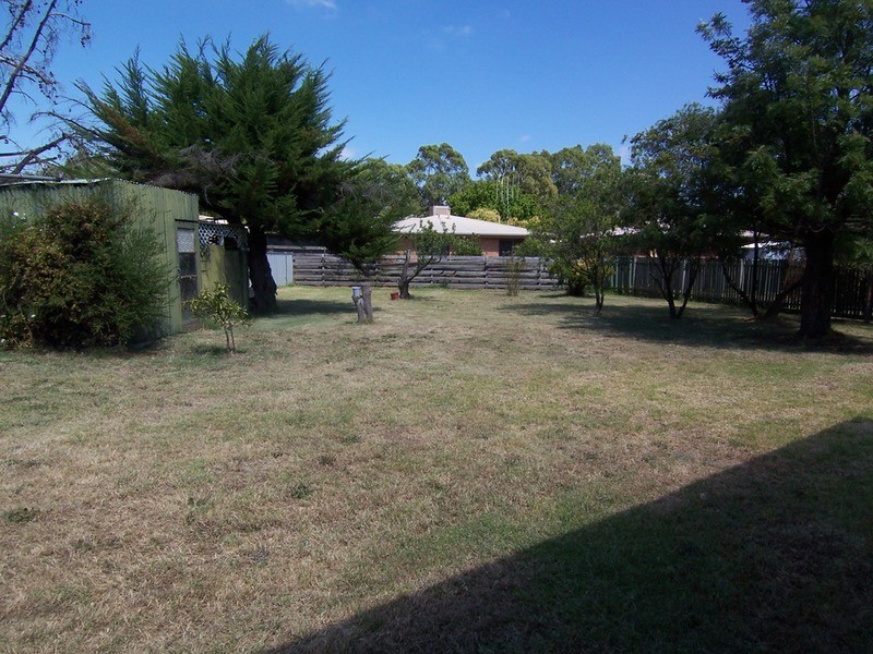 1 Martin  Court, Kangaroo Flat VIC 3555