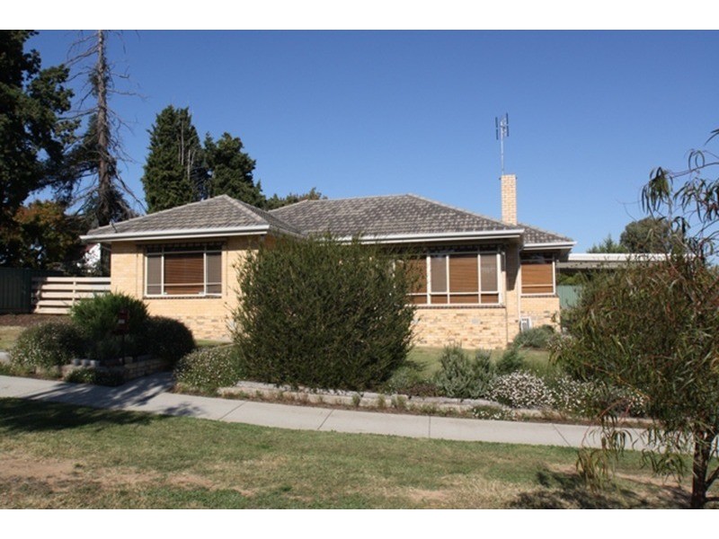 137 Rowan Street, Bendigo VIC 3550