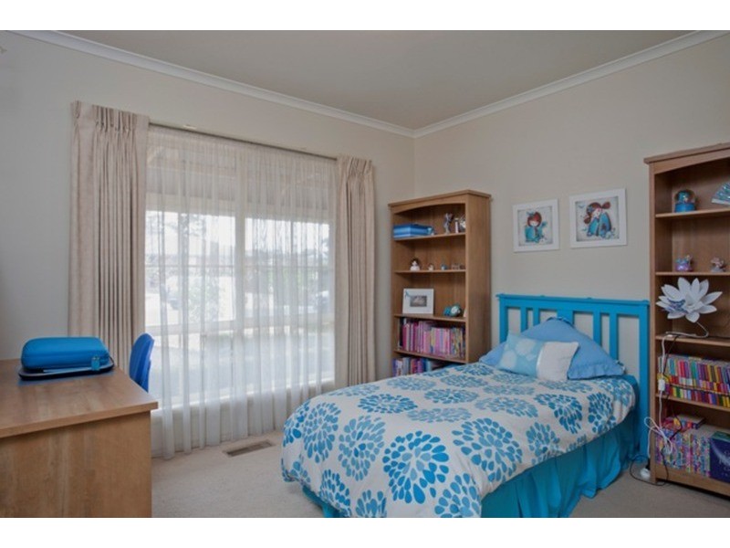 1 Wilton  Court, Golden Square VIC 3555