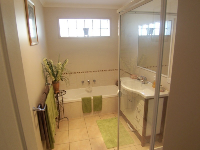 4/68 Wood Street, California Gully VIC 3556