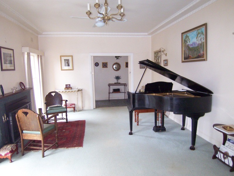 33 Hospital Street, Wedderburn VIC 3518