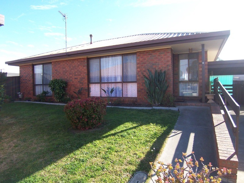 2/24 Turner Street, California Gully VIC 3556