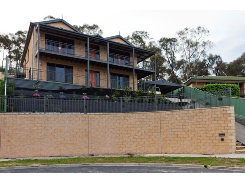 6 Hansa Court, Kangaroo Flat VIC 3555