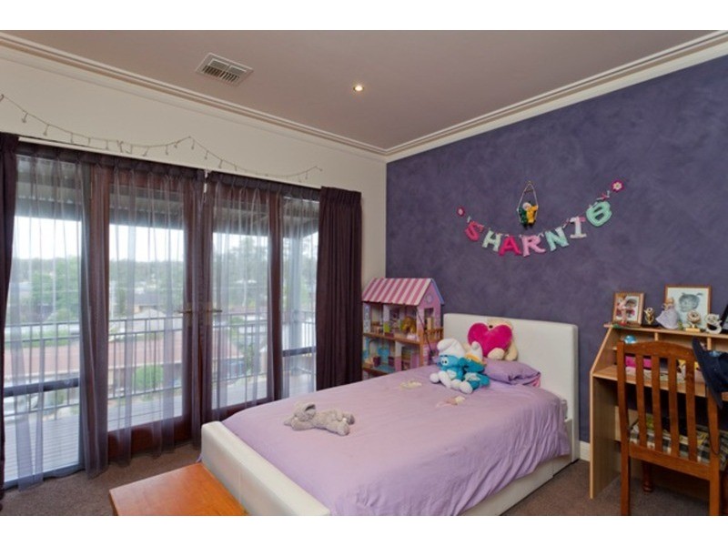 6 Hansa Court, Kangaroo Flat VIC 3555