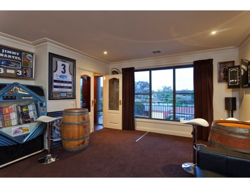 6 Hansa Court, Kangaroo Flat VIC 3555