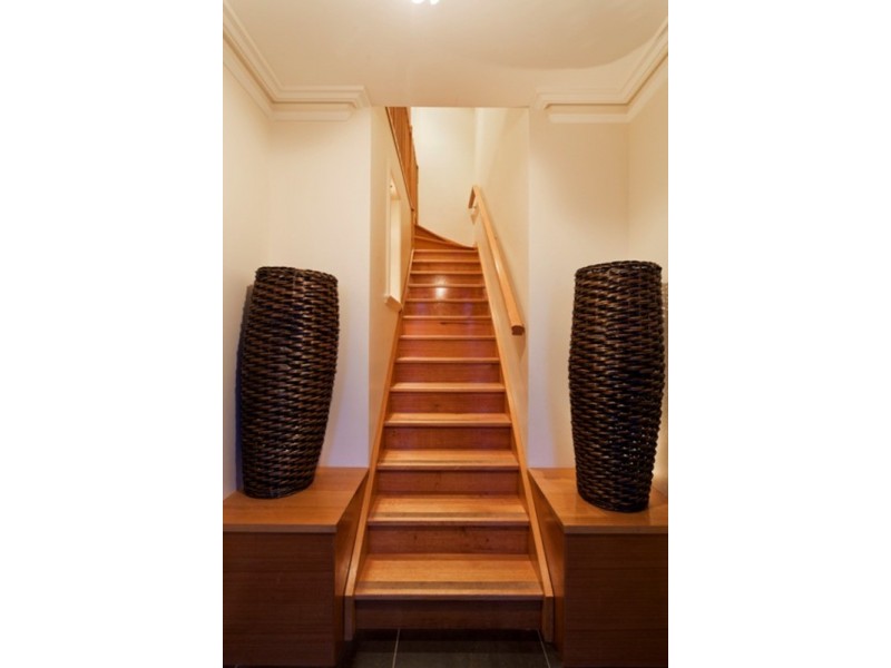 6 Hansa Court, Kangaroo Flat VIC 3555