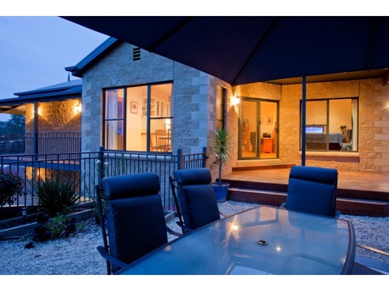 6 Hansa Court, Kangaroo Flat VIC 3555