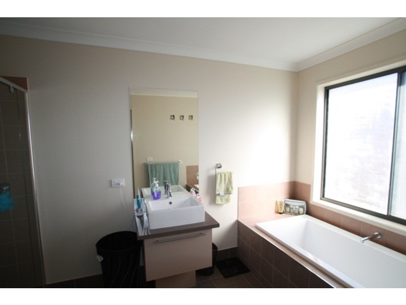 17 McConnachie Court, Ascot VIC 3551