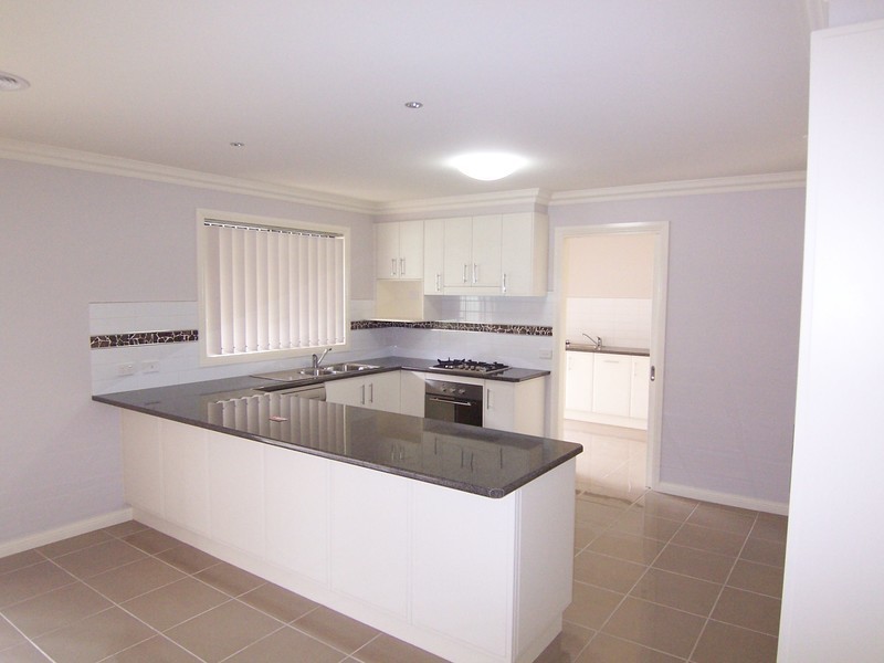 14 Lyndam Avenue, Maiden Gully VIC 3551