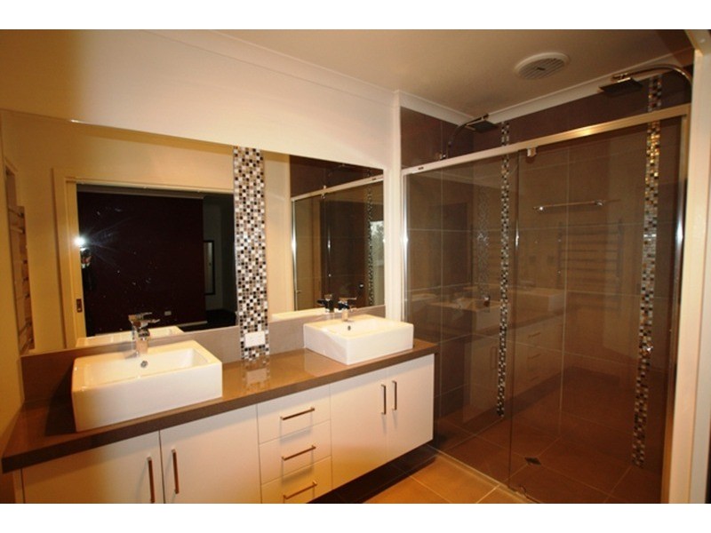 9 Amber Court, East Bendigo VIC 3550