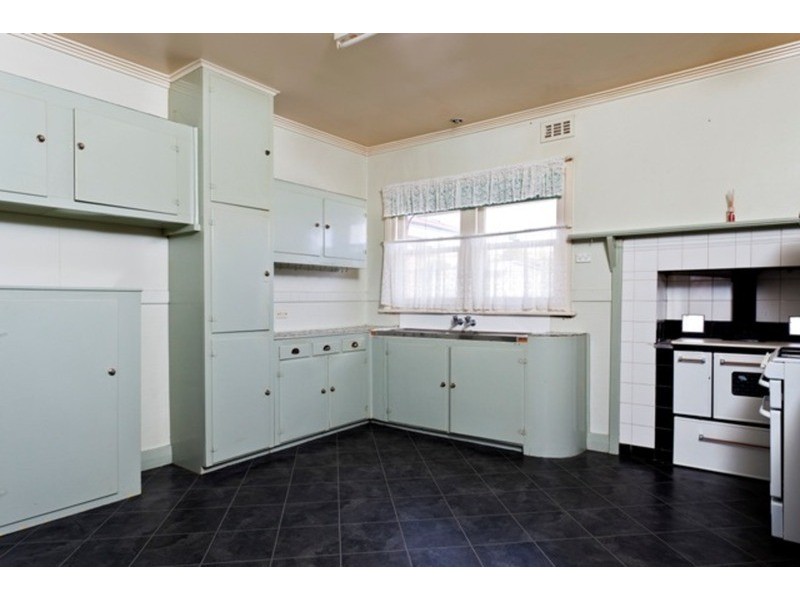 5 Bray Street, Long Gully VIC 3550