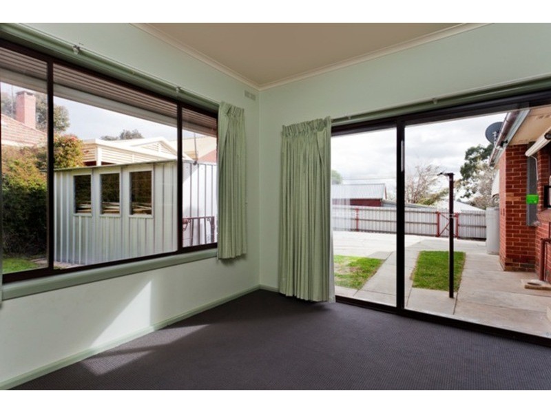 5 Bray Street, Long Gully VIC 3550