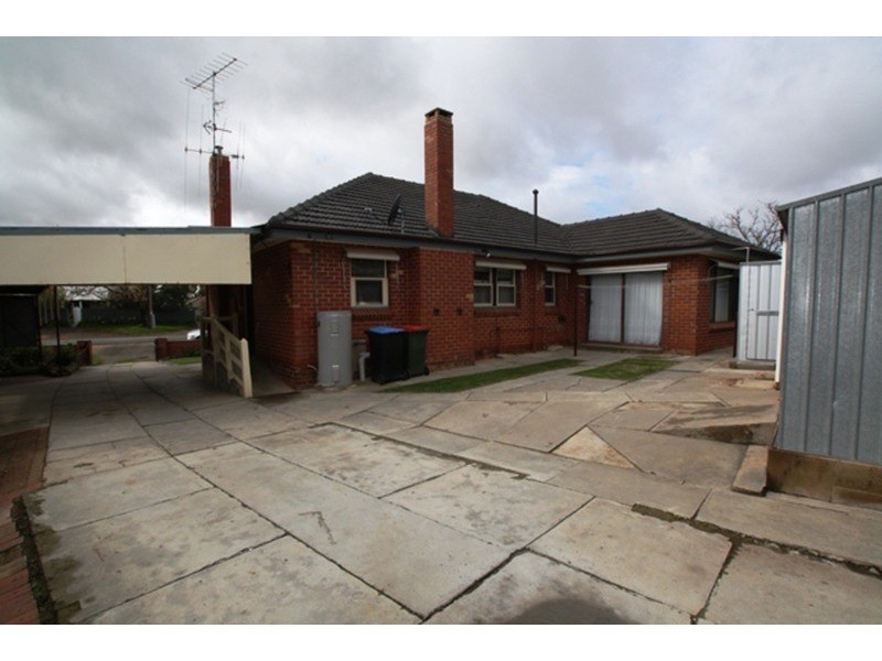5 Bray Street, Long Gully VIC 3550