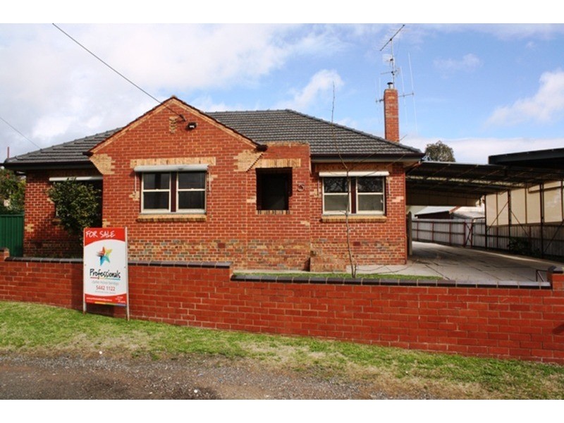 5 Bray Street, Long Gully VIC 3550