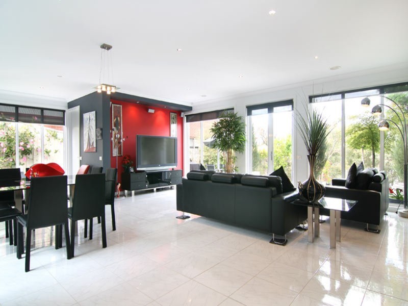 1A Lakewood Drive, Kennington VIC 3550